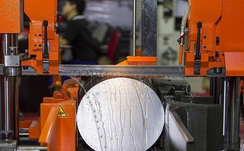 昭觉立式金属带锯床切削出现跑带故障解决方法！